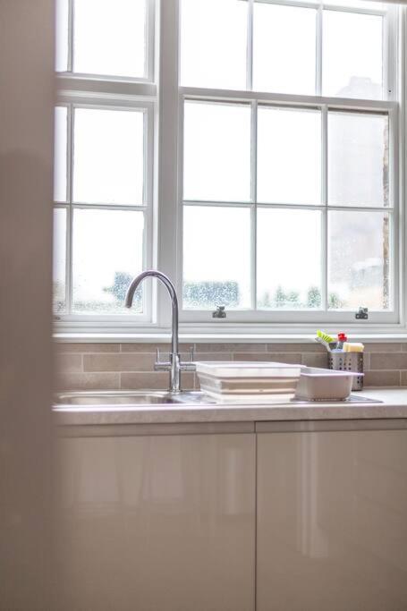 Spacious & Central 3-Bed Flat By Popular Waterloo! London Ngoại thất bức ảnh