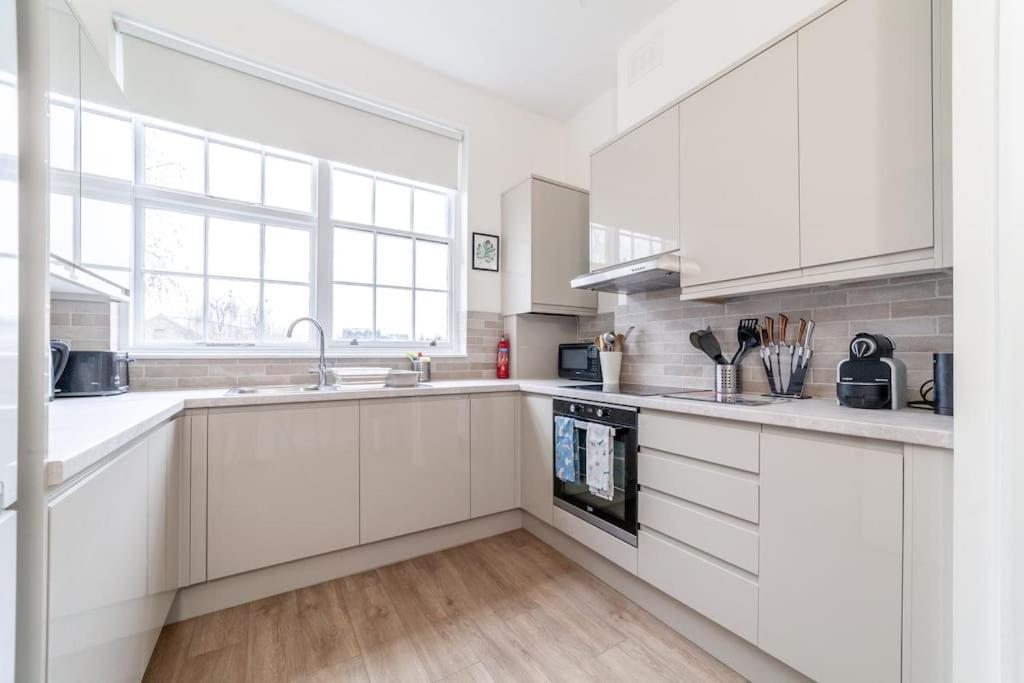 Spacious & Central 3-Bed Flat By Popular Waterloo! London Ngoại thất bức ảnh